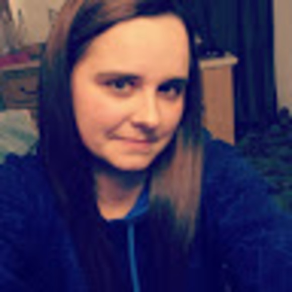 Meet your Posher, Sarah - Picture 1 of 1